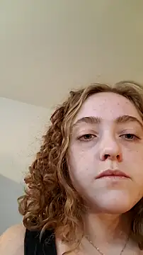 Snapshot of DeliaBlew chatting on November 2025 04:07:01 PM DeliaBlew online show from November 2025 04:07:01 PM