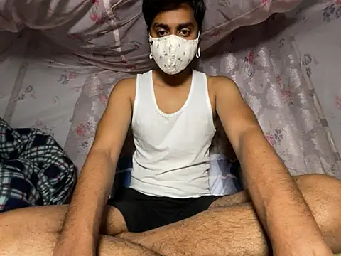 hunterboy2001 online show from March 2026 08:27:02 PM