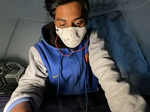 hunterboy2001 online show from December 2025 09:14:01 AM