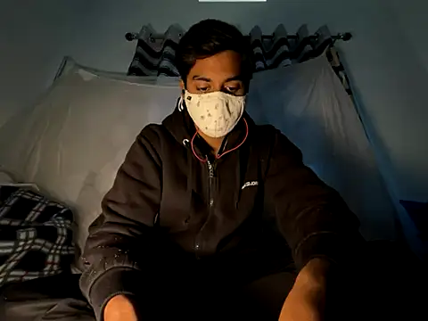 hunterboy2001 online show from December 2025 08:02:01 AM