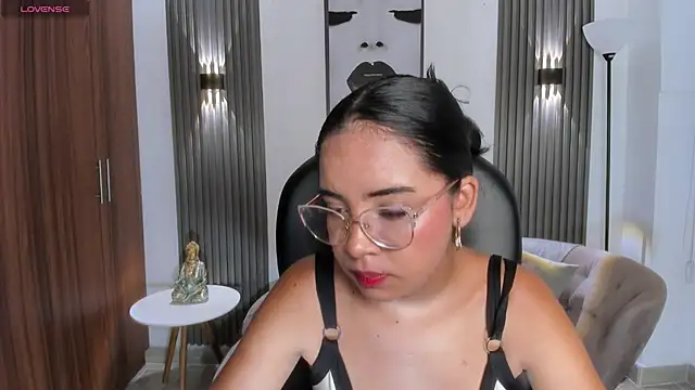 alana martiins online show from July 2026 07:21:01 PM