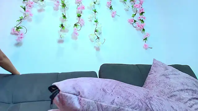 brunette candyy  online show from January 2026 01:25:02 PM