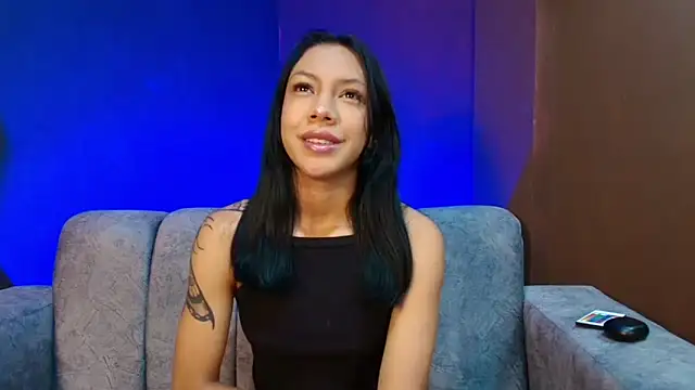 brunette candyy  online show from February 2026 01:19:01 PM