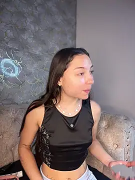 Mia Luxor online show from July 2026 11:40:01 AM