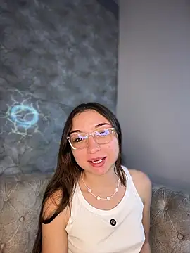 Mia Luxor online show from July 2026 11:51:02 AM
