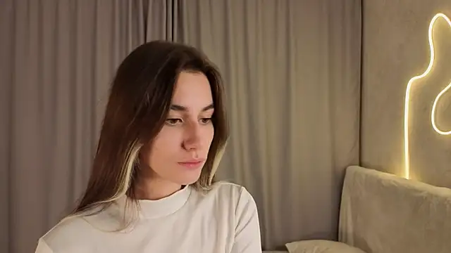 NilaBartkus online show from November 2025 06:41:01 PM