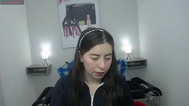 Keila x  online show from January 2026 08:23:01 PM