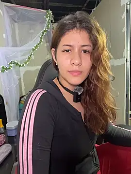 dakota021 online show from April 2026 12:12:01 AM