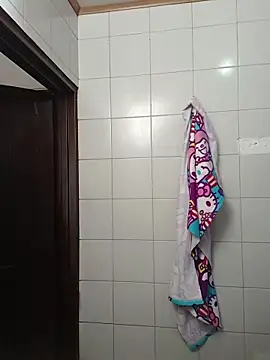 dakota021 online show from December 2025 07:05:02 PM