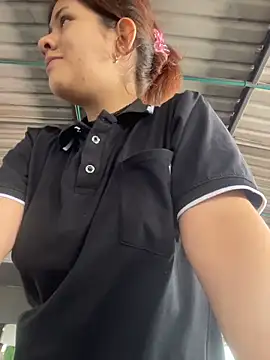 dakota021 online show from April 2026 08:11:01 PM