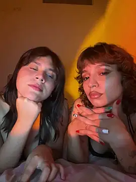 Snapshot of sarita_bibies19 chatting on December 2025 06:28:01 AM sarita bibies19 online show from December 2025 06:28:01 AM