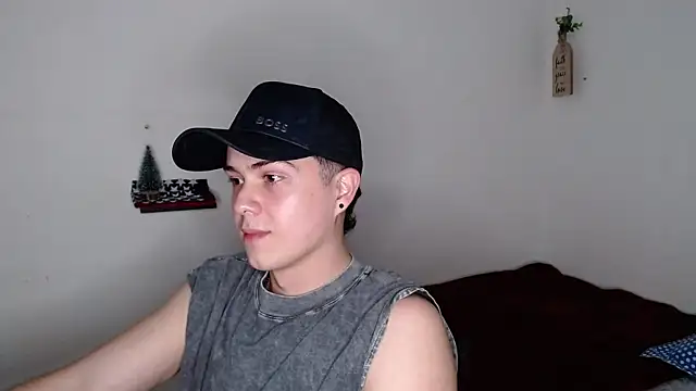 Snapshot of oak_david chatting on December 2025 11:54:01 PM oak david online show from December 2025 11:54:01 PM