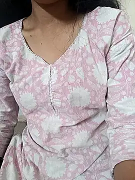 Sizzling Quinn online show from April 2026 06:22:01 PM