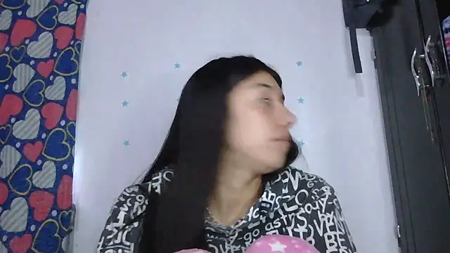 TaylorLove- online show from December 2025 11:53:01 AM