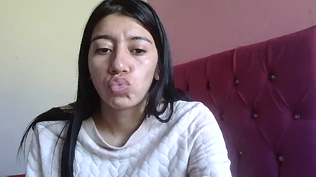 TaylorLove- online show from December 2025 01:04:02 PM