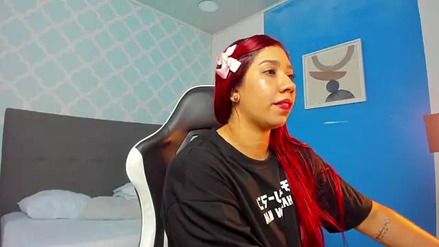 Snapshot of lia_violetta chatting on December 2025 07:20:01 PM lia violetta online show from December 2025 07:20:01 PM