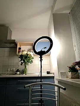 Ruby yy online show from December 2025 07:04:02 PM