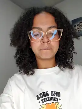 Snapshot of __VioletaHeaven__ chatting on March 2026 11:06:01 AM VioletaHeaven online show from March 2026 11:06:01 AM