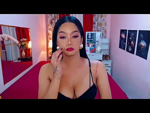 Snapshot of UrScreenGoddess chatting on July 2026 01:54:02 AM UrScreenGoddess online show from July 2026 01:54:02 AM