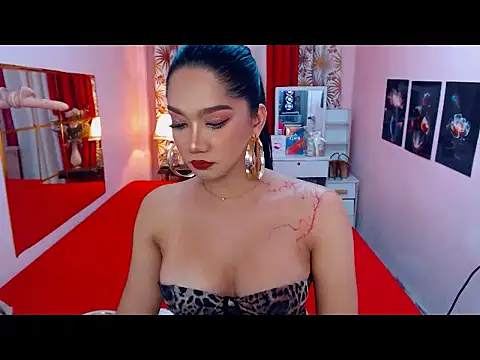 Snapshot of UrScreenGoddess chatting on July 2026 06:33:02 AM UrScreenGoddess online show from July 2026 06:33:02 AM