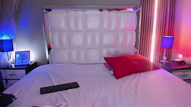 xCharlotte 20 online show from February 2026 09:14:02 PM