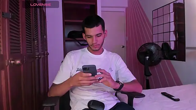 Snapshot of dear_lover1 chatting on December 2025 11:31:01 AM dear lover1 online show from December 2025 11:31:01 AM