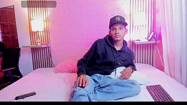 Snapshot of dear_lover1 chatting on December 2025 11:42:01 AM dear lover1 online show from December 2025 11:42:01 AM