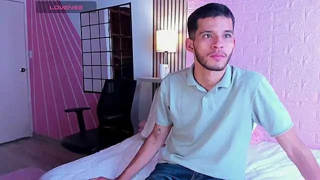 Snapshot of dear_lover1 chatting on December 2025 02:23:01 PM dear lover1 online show from December 2025 02:23:01 PM