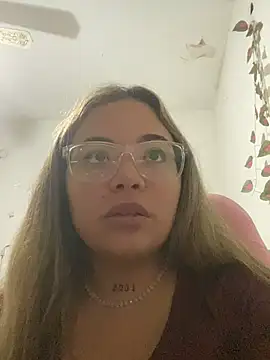 Lindalatina2001 online show from March 2026 11:38:01 PM