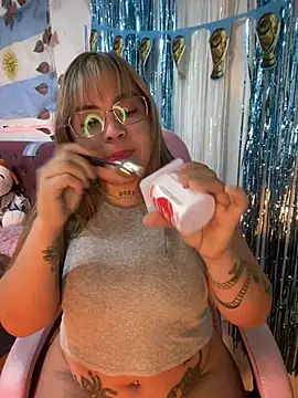 Lindalatina2001 online show from July 2026 06:41:01 PM