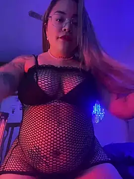 Snapshot of Lindalatina2001 chatting on May 2026 01:47:02 AM Lindalatina2001 online show from May 2026 01:47:02 AM