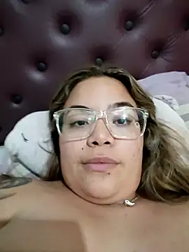 Snapshot of Lindalatina2001 chatting on February 2026 03:38:02 AM Lindalatina2001 online show from February 2026 03:38:02 AM