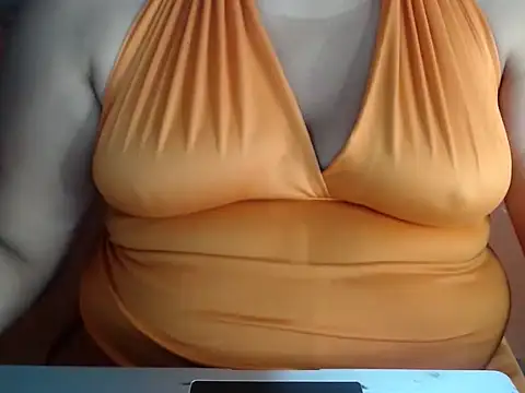 karolbb0 online show from December 2025 11:21:02 AM