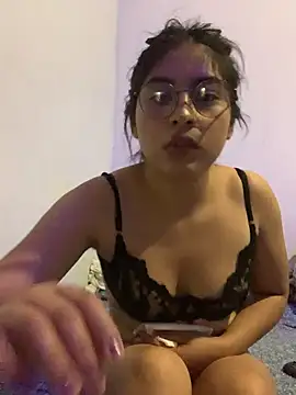 Snapshot of Arely-L1 chatting on February 2026 05:18:02 AM Arely-L1 online show from February 2026 05:18:02 AM