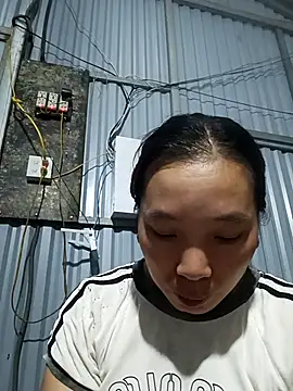 Evelyn-n online show from April 2026 04:30:01 PM