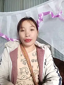 Evelyn-n online show from December 2025 02:29:02 AM