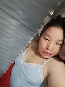 Evelyn-n online show from May 2026 05:33:01 AM