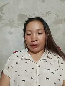 Snapshot of Evelyn-n chatting on July 2026 12:37:02 PM Evelyn-n online show from July 2026 12:37:02 PM