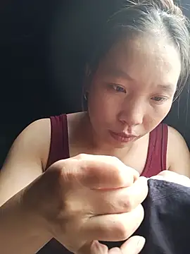 Snapshot of Evelyn-n chatting on July 2026 02:56:02 AM Evelyn-n online show from July 2026 02:56:02 AM