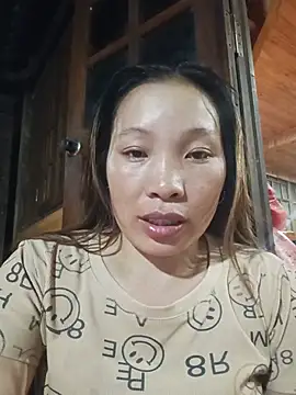 Snapshot of Evelyn-n chatting on July 2026 01:20:01 PM Evelyn-n online show from July 2026 01:20:01 PM