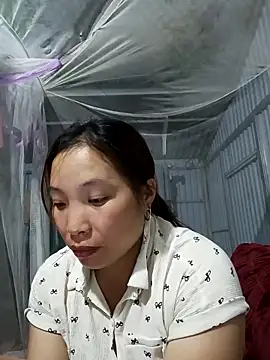 Evelyn-n online show from March 2026 12:31:01 PM