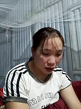 Evelyn-n online show from December 2025 11:49:01 AM