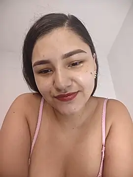 Julia-Blair online show from March 2026 04:44:02 PM