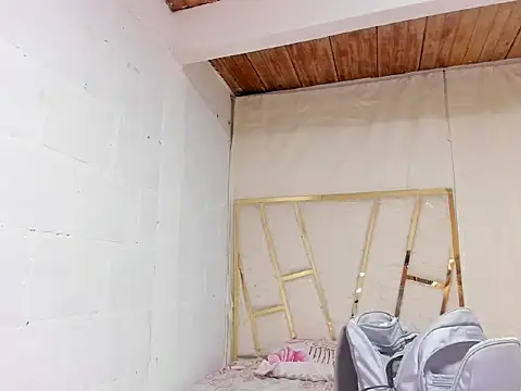 Julia-Blair online show from December 2025 12:17:02 PM