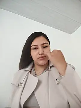 Julia-Blair online show from May 2026 04:45:02 PM