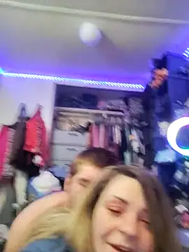 xKittenPawz online show from January 2026 09:24:02 AM