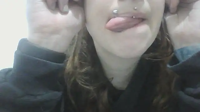 Darkytah online show from December 2025 04:38:02 AM