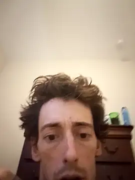 Snapshot of Queen4535t chatting on December 2025 07:41:01 PM Queen4535t online show from December 2025 07:41:01 PM