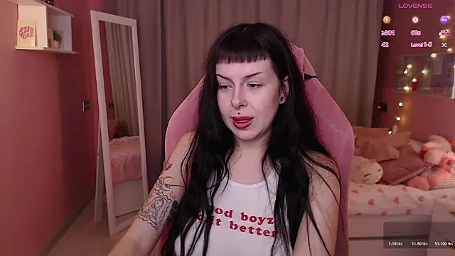 Eliza Bennet online show from December 2025 10:27:02 AM