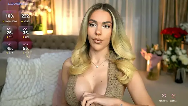 ChloeVelvetx online show from April 2026 08:12:02 PM